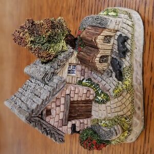 David Winter 1992 Handmade Cottage Series "The Shires" Cheshire Kennels Cottage